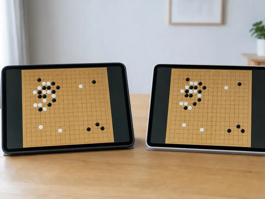 Two players seeing the same online Go board
